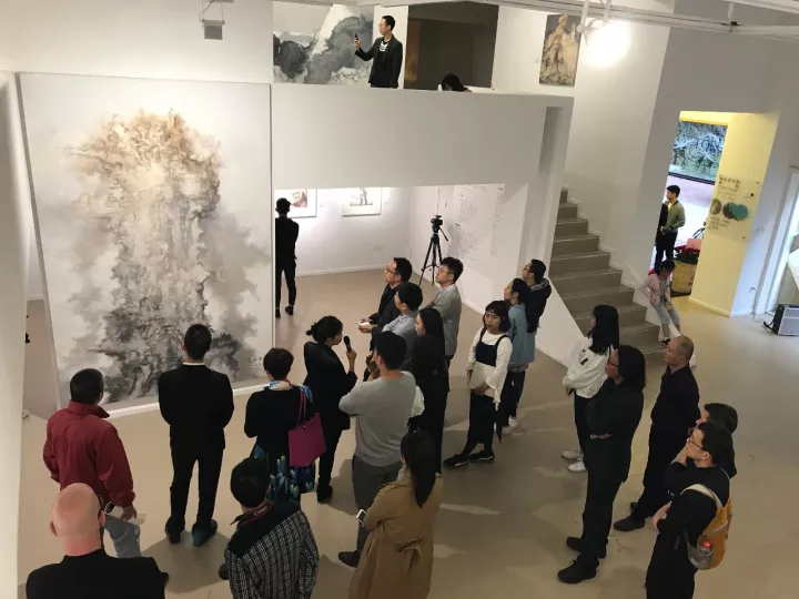 “凤凰·威狮国际艺术中心”以苏新平福建首展亮相,聚焦前沿当代艺术