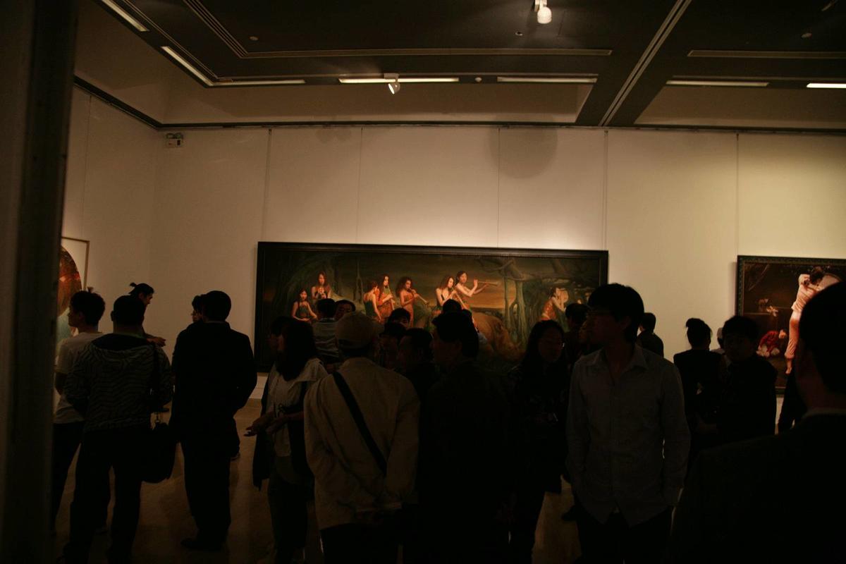 油画家王龙军：写实路上的幻述者